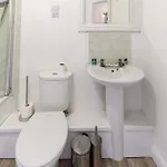 Harbour-side 1 Bed With Sea Views *