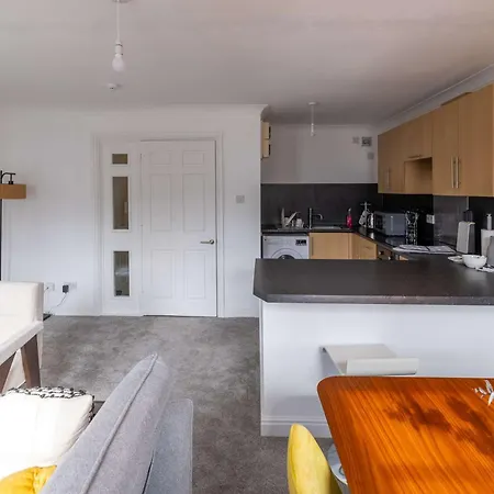 Harbour-side 1 Bed With Sea Views Διαμέρισμα