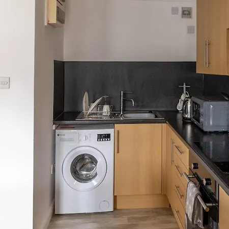 Harbour-side 1 Bed With Sea Views