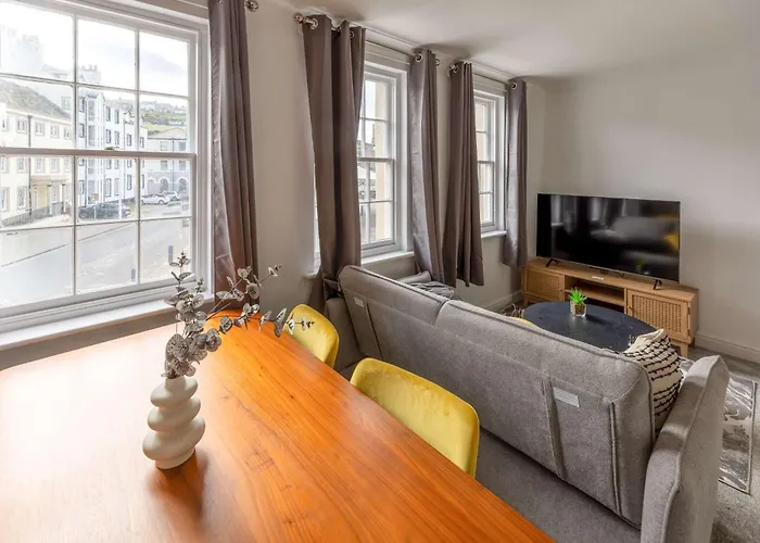 Apartamento Harbour-side 1 Bed With Sea Views *