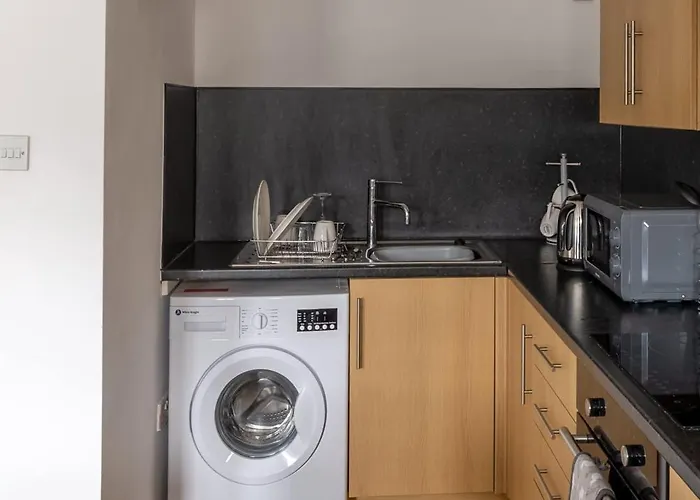 Harbour-side 1 Bed With Sea Views Apartamento