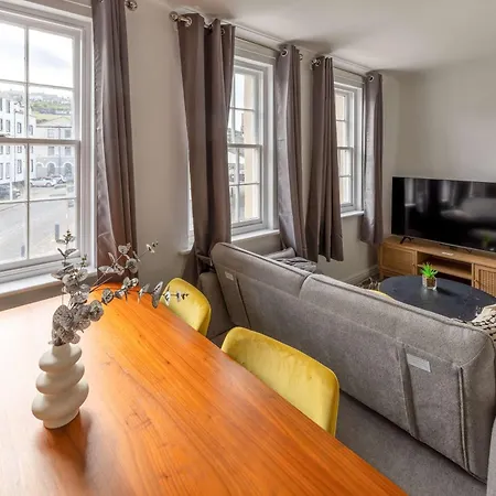 Daire Harbour-side 1 Bed With Sea Views Whitehaven
